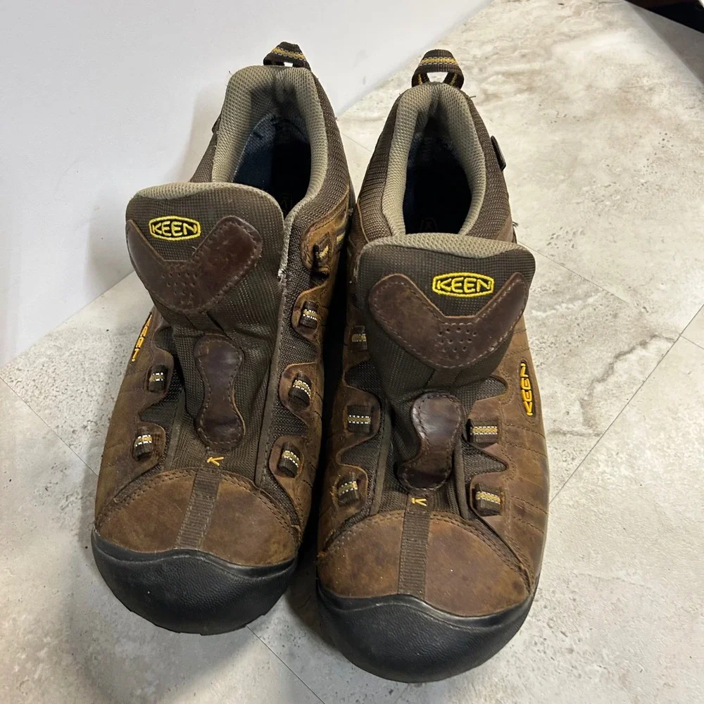 KEEN Targhee Waterproof Hiking Shoes Brown Mens 12 Wide Leather Trail Sneakers